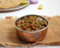 Amritsari Chole With Kala Chana Recipe