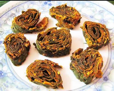 Konkani Style Pathravade/Pathrode Recipe-Colocasia Leaves Snack