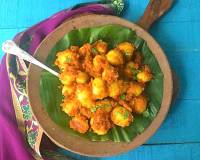 Choto Aloor Dum Recipe - Bengali Style Baby Potato Stir Fry