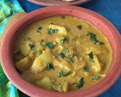 Kongunadu Urulai Kurma Recipe (Curried Potatoes from Kongunadu)