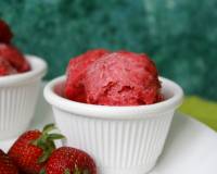 Frozen Strawberry Yogurt Recipe