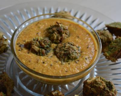 Broccoli Pakora Masala Recipe - Broccoli In Spicy Yogurt Gravy