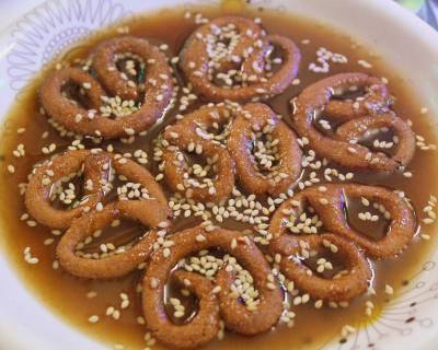 Sweet Pretzels Recipe - Bhonge Ladoo