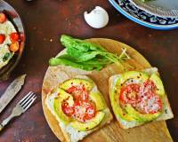 Avocado Cheese Chilli Toast Recipe