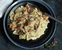 Farfalle In Creamy Mushroom Sauce Recipe