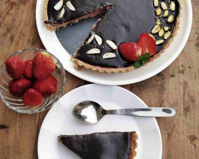 Strawberry Panna Cotta Tart With Chocolate Ganache Recipe