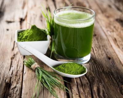 20 Wheatgrass Benefits for Weight Loss, Health, Skin and Hair