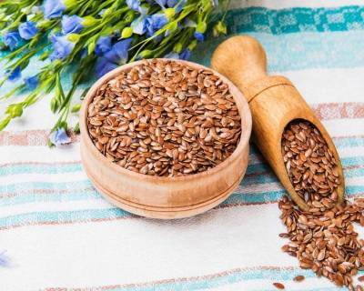 5 Reasons To Snack On Flax Seeds