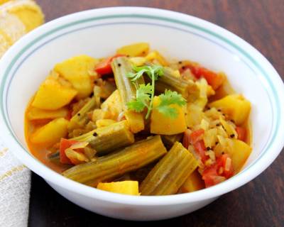 Andhra Style Urlugadda Munagakaya Charu Recipe - Potato And Drumstick Gravy