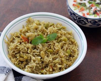 Karnataka Style Avarekalu Pulao Recipe - Avarekalu Pulao