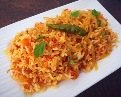 Chettinad Takkali Sadam Recipe (Chettinad Style Tomato Rice)