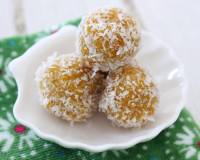 कद्दू और नारियल के लड्डू रेसिपी - Pumpkin Coconut Ladoo (Recipe In Hindi)