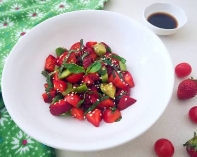 Strawberry and Avocado Caprese Salad Recipe 