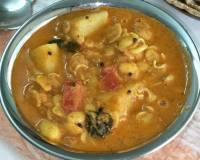 Vaalachi Rassa Bhaaji Recipe - Maharashtrian Style Aloo And Vaal Sabzi