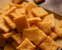 चीज़ क्रैकर्स रेसिपी - Cheese Crackers Recipe