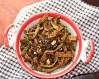 Kurkure Karela Sabzi Recipe - Crispy Karela Bhujiya