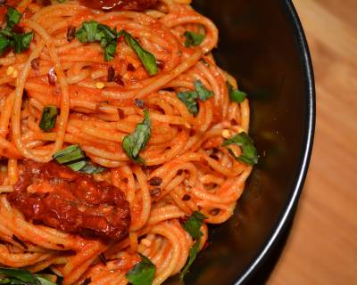 Spicy Arrabbiata Pasta Recipe With Sun Dried Tomatoes