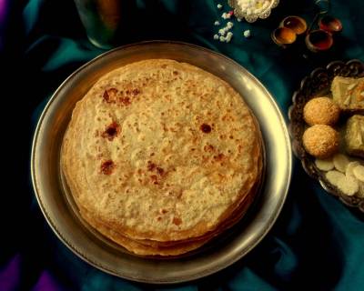 Gulachi Poli Recipe (Jaggery And Poppy Seeds Stuffed Paratha)