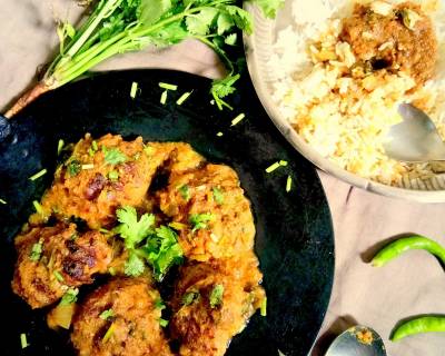 Lau Er Kofta Curry Recipe (Bengali Style Doodhi Dumplings In Tomato Based Gravy)