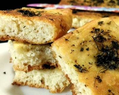 Eggless Herbed Focaccia Bread Recipe