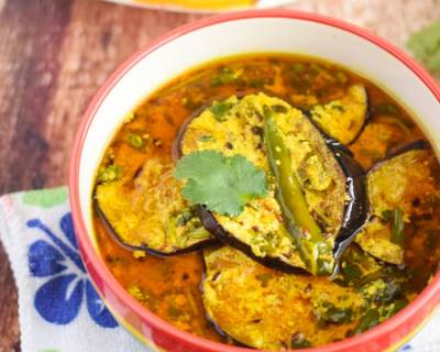 Doi Begun Recipe (Bengali Style Fried Eggplant In Curd Gravy)