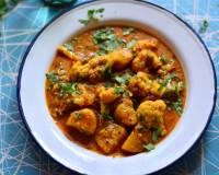 Potato And Cauliflower In Peanut Curry Recipe