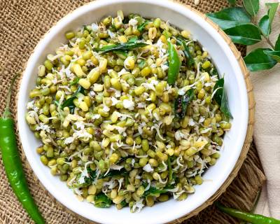 हरी मूंग दाल सुंदल रेसिपी - Green Moong Dal Sundal Recipe