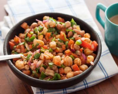 Kabuli Chana & Moongphali Salad Recipe