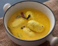 Kashmiri Style Gushtaba Recipe - Mutton Kofta in Curd