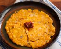 Andhra Style Sarva Pindi/Gine Pindi Recipe (Rice Flour and Chana Dal Flatbread Recipe) 