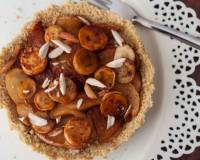 Glazed Apples and Banana Wheat Crumb Tart Recipe