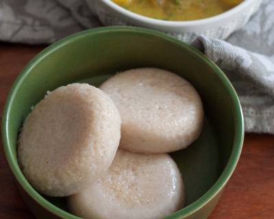 Goan Style Sana Recipe (Soft Steamed Rice Cakes) 