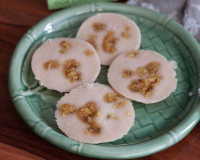 Goan Style Sando Recipe (Steamed Rice Cakes Filled With Sweet Coconut)