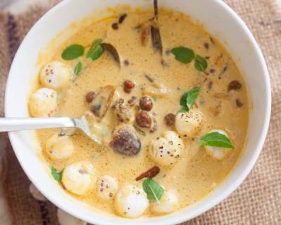 Kala Chana Mithaas Liye Recipe (Chickpeas & Lotus seed In Date Curry)