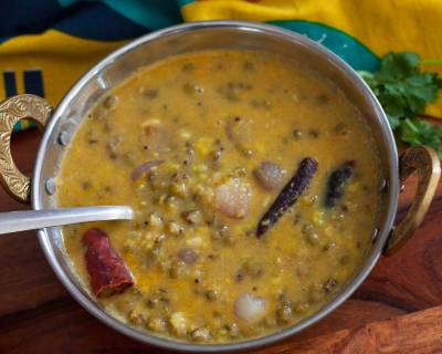 Kerala Cherupayar Curry Recipe (Green Moong and Yellow Moong Dal Recipe)
