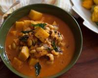 Konkani Style Alasande Randayi Recipe-Black Eyed Beans and Yam Gravy