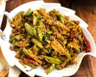 Mangalorean Kadle Manoli Recipe  - Tindora Kala Chana Sabzi
