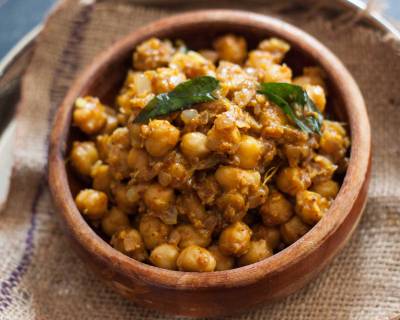 Mangalorean Style Sonay Sukka Recipe - Dry Chickpea Stir Fry 