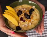 Mango Chia Seeds Smoothie Topped with Muesli Recipe