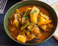 Mirchi And Aloo Curry Recipe - Long Green Chilli And Potato Curry 