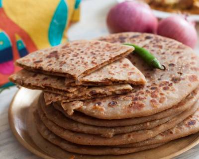 Rajma and Horse Gram Stuffed Paratha Recipe