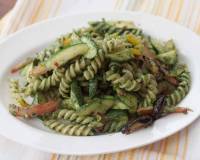 Spirulina and Mint Basil Pesto Pasta Recipe