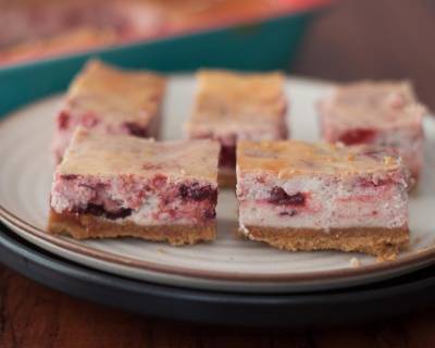 Strawberry Cheesecake Bars Recipe