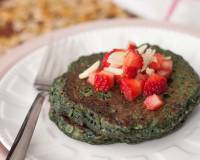 Whole Wheat Muesli Pancake with Spirulina Recipe