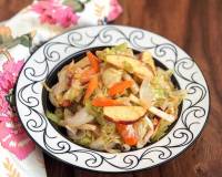 Lettuce, Apple And Carrot Salad With Chilli Dressing Recipe 
