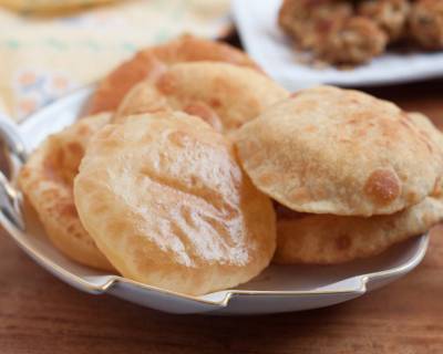 Chunni Ki Puri Recipe - Moong Dal And Besan Fried Puri Recipe