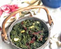Kashmiri Saag Recipe - Kashmiri Style Spinach / Palak