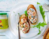 Shrimp Walnut Bruschetta Recipe Flavored With Cheesy Dip