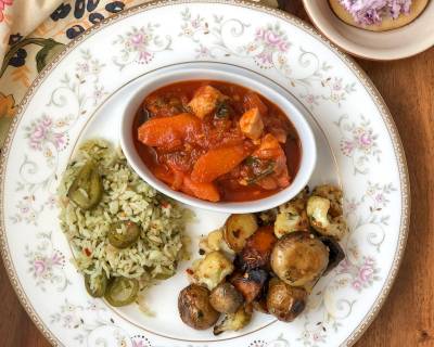 Your Weekend Dinner Is Now Sorted With Tomato Basil Chicken, Rice & Salad