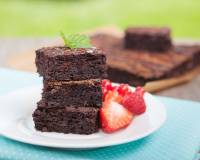 Eggless Fudgy Chocolate Chunk Brownie Recipe 